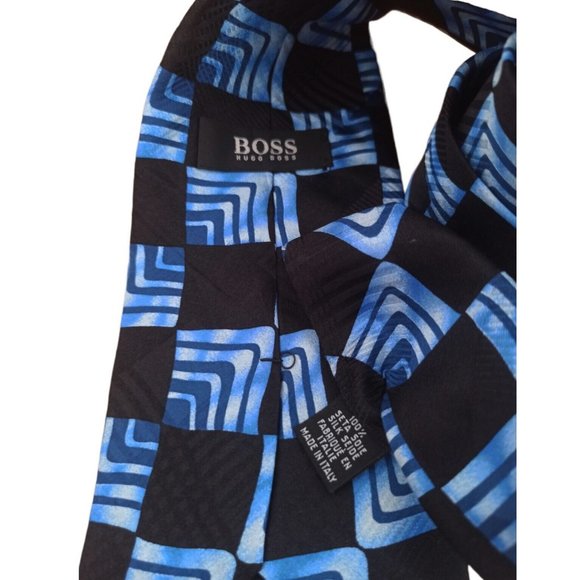 HUGO BOSS Blue Geometric Silk Tie ITALY 59"/ 4" EC - Picture 3 of 8